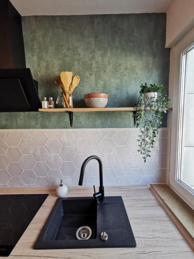 אמדן Up Wulkje21 Neu Renovierte Wohnung Mit Pkw Stellplatz מראה חיצוני תמונה